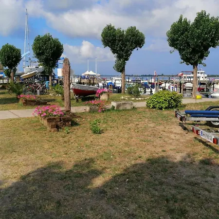 Botel Asd Vela Camping *
