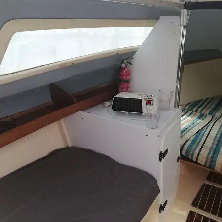 Botel Asd Vela Camping