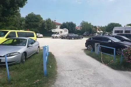 Botel Asd Vela Camping